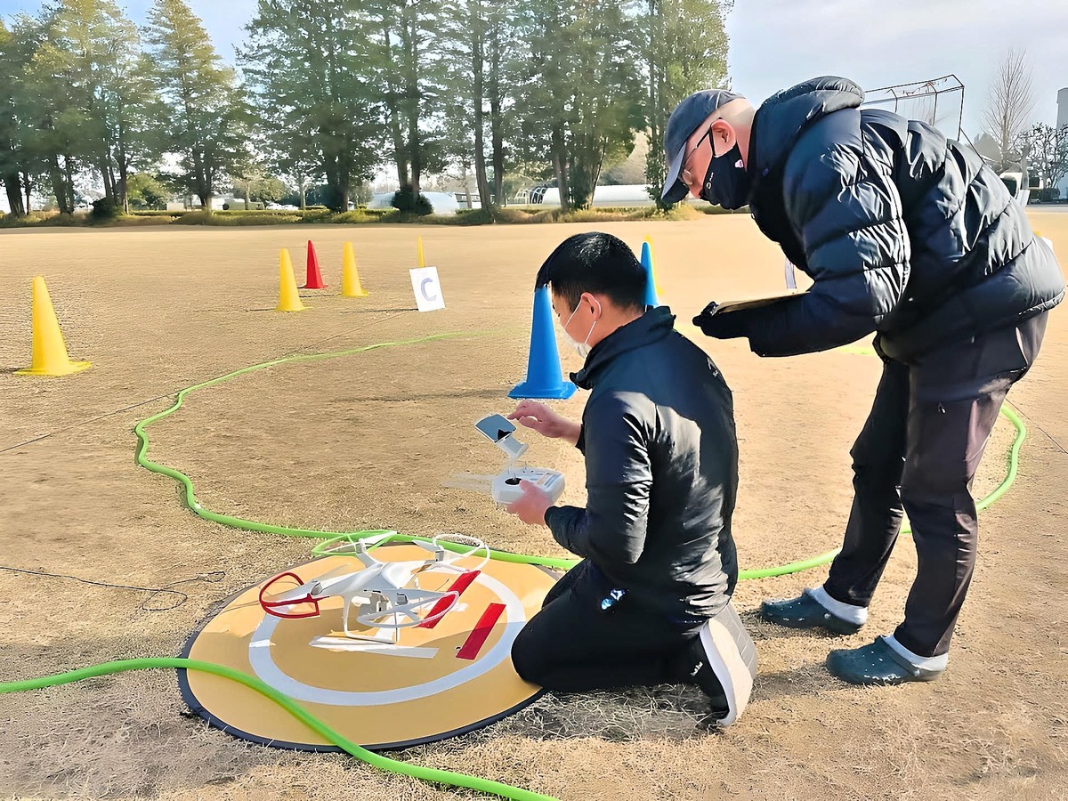 「飛行前点検」飛行システムの点検確認