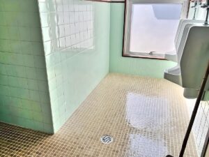 トイレ掃除は気持ちがいいですね