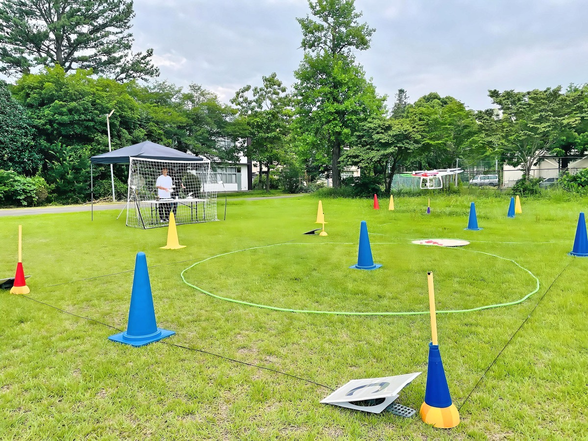 「8の字飛行から緊急着陸」高度1.5サークル飛行