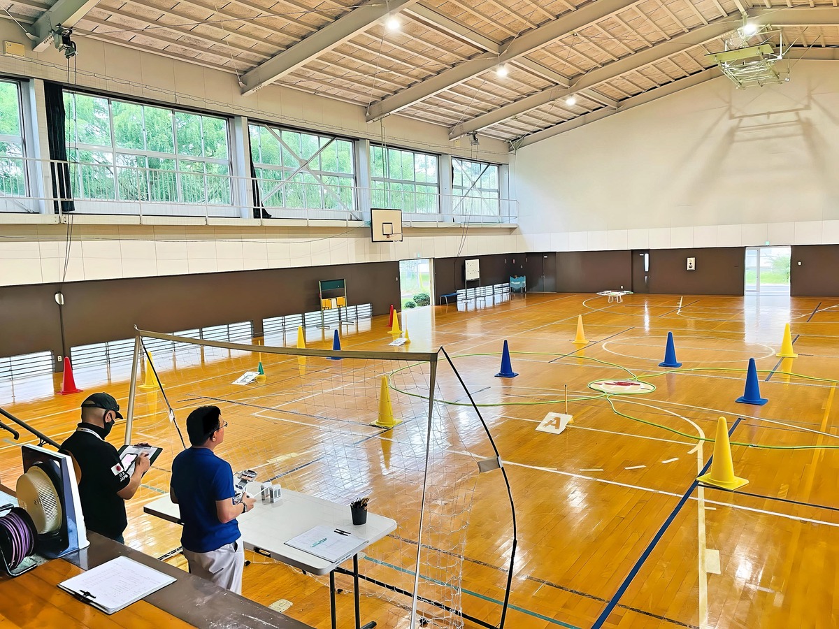 「飛行前点検」四操舵・カメラ起動確認