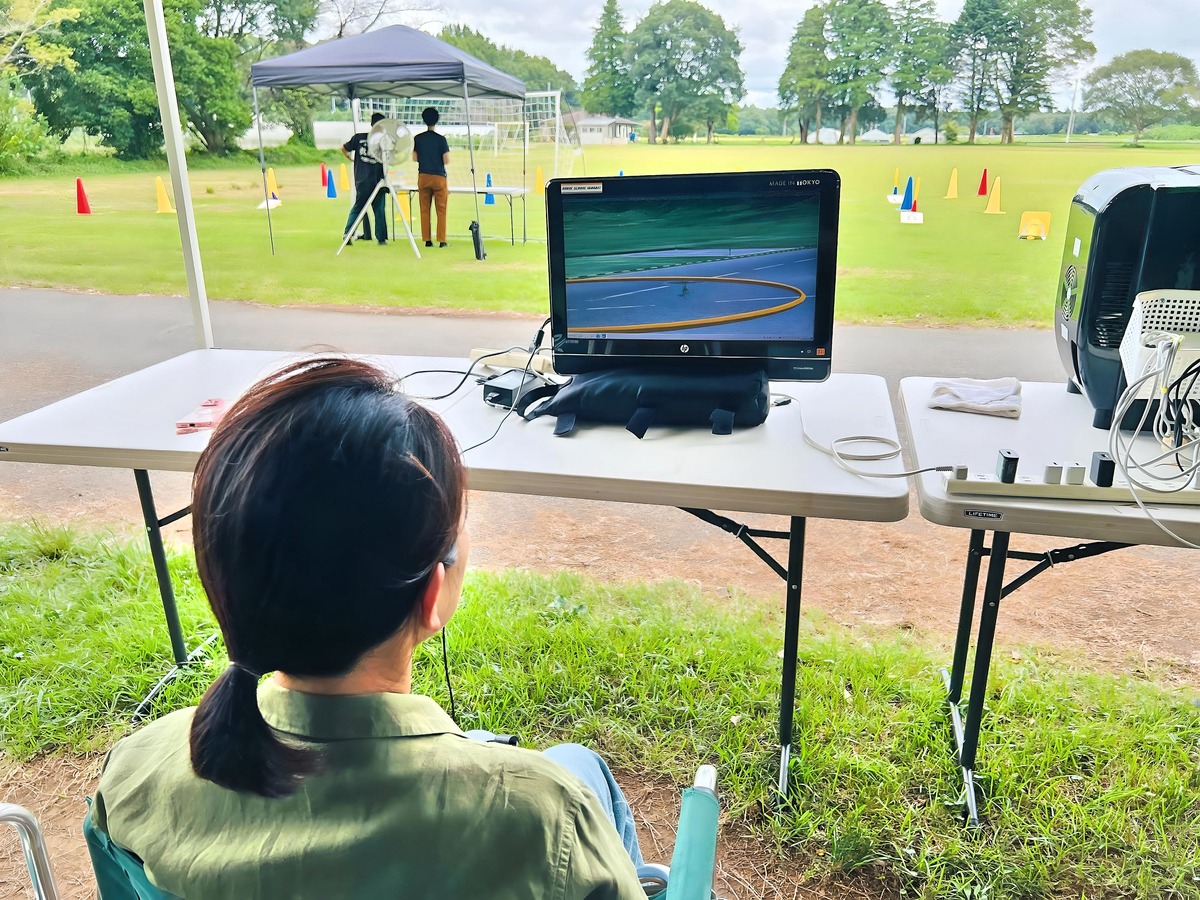 今日ばかりはフライトシュミレーターの方が簡単でしょう