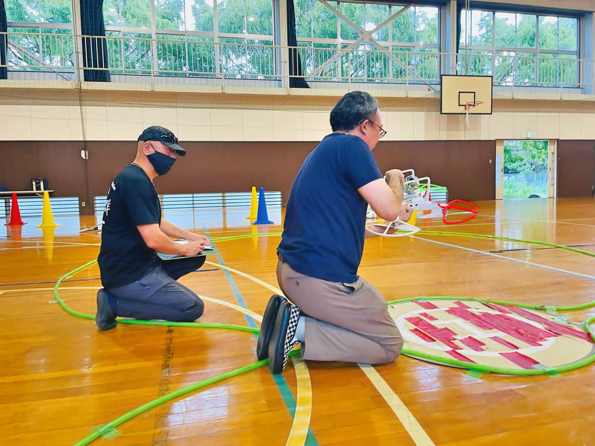 飛行後点検」8大項目目視緩衝確認をします