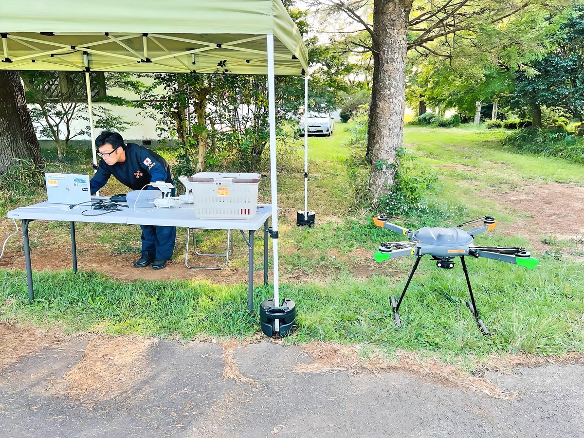 飛行前点検でシステム設定。性能評価開始です