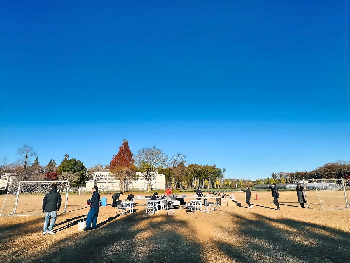 真っ青の空の下、天候にも恵まれた正にドローン日和