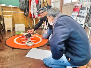 初日「飛行前点検」理解できる指導を心掛けています